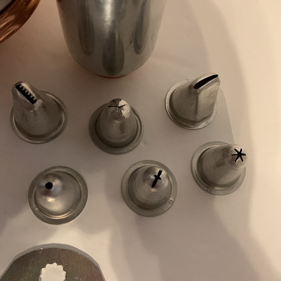 MIRRO, Vintage cookie press AND cookie/ cake decorator. SUPER CLEAN 🍪💖🍪💖 - Picture 6 of 8